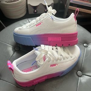PUMA WOMEN’S SNEAKER PINK/PURPLE SIZE 7.5